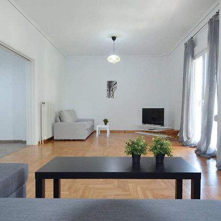 A Spacious Minimal Apatment At Chalandri Athen Exterior foto