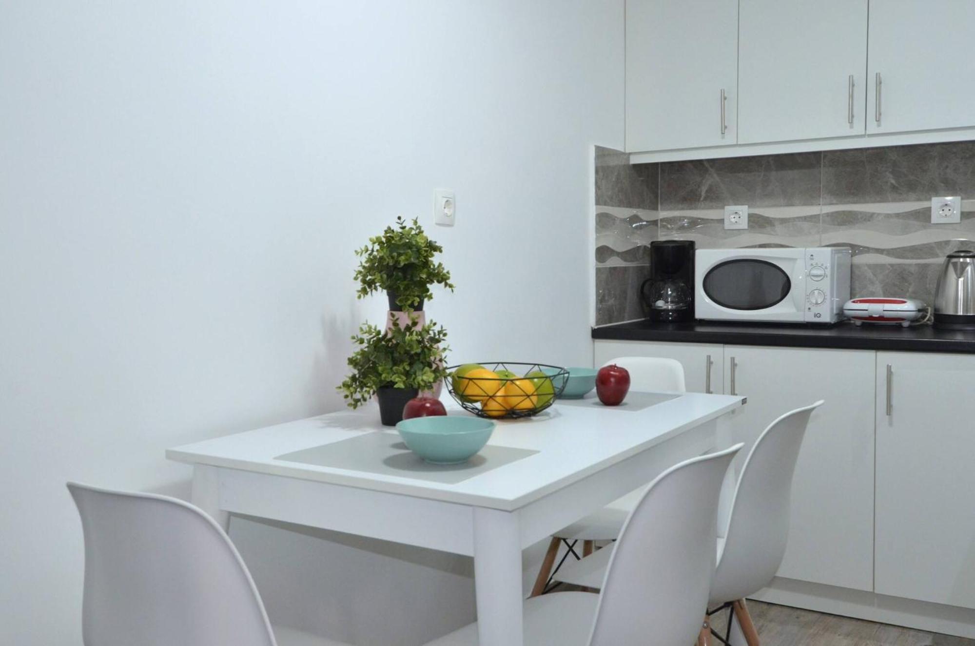 A Spacious Minimal Apatment At Chalandri Athen Exterior foto